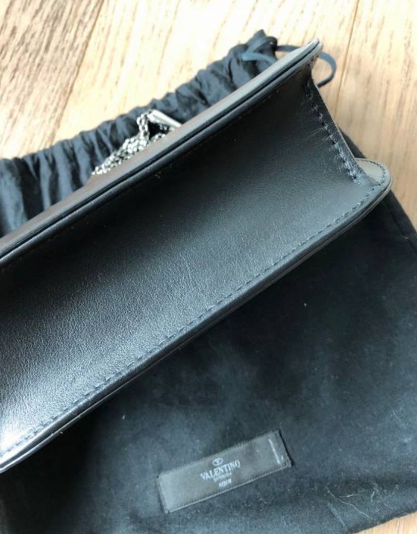 Valentino Taschen für Damen: Valentino Garavani Small Lock Noir – Neu (gemäss Beschreibung) aus Kilchberg ZH von ellie. 2