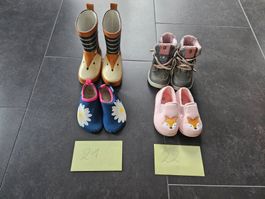 4 Kinderschuhe Grösse 21/22 (je 2 Stk) guter Zustand