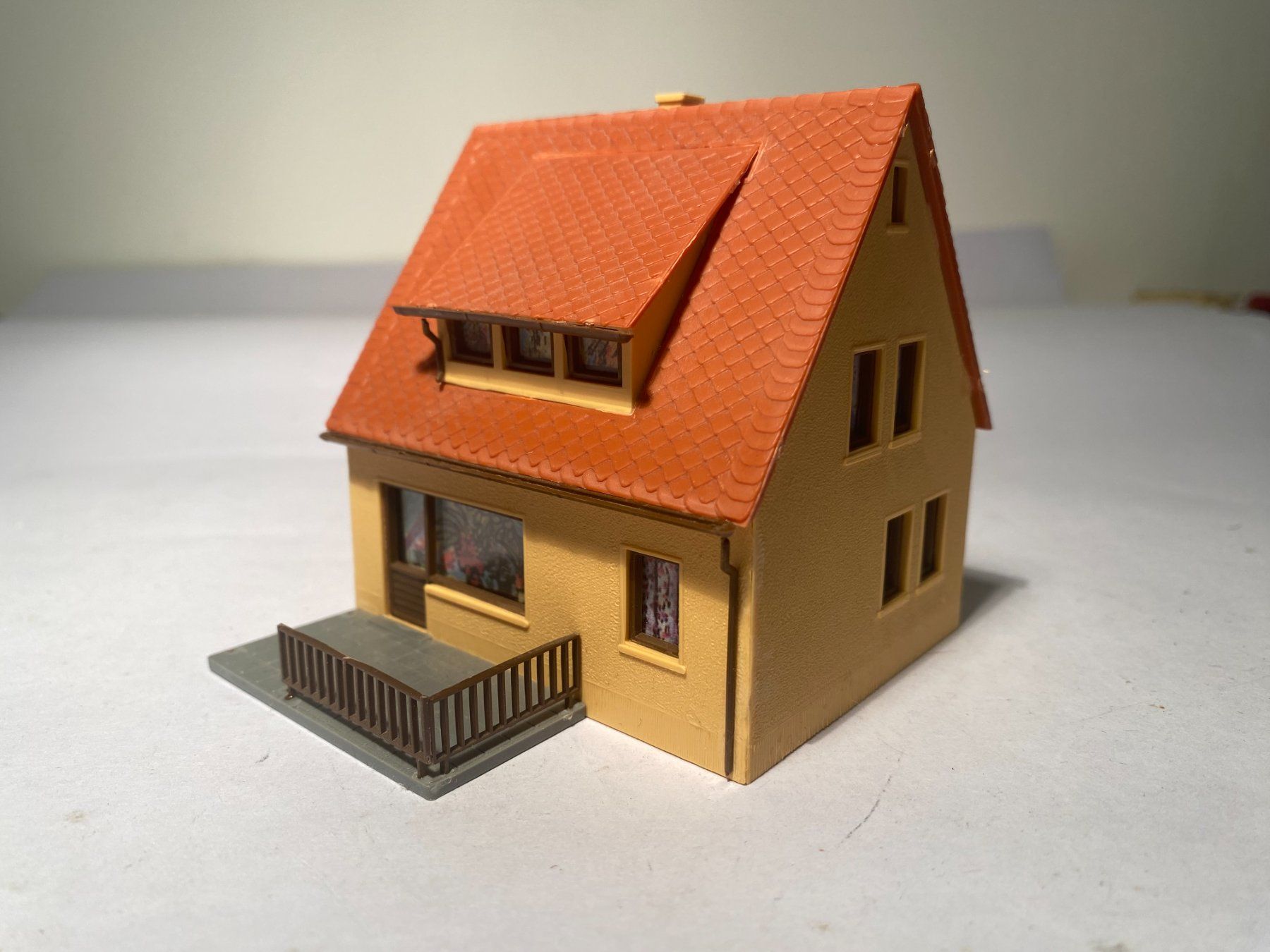 Modelleisenbahnen: Einfamilienhaus Spur H0 – Gebraucht aus Buchrain von Modellbahn11