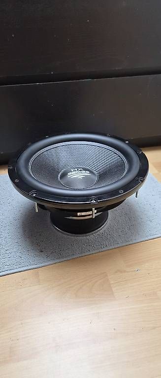 Haut-parleurs: Subwoofer  – D'occasion à Lostorf par Danu_G 3