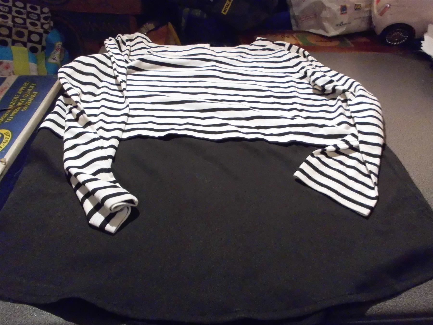 Maglioni & Felpe: Pullover Grösse 36/38 Tchibo, schwarz/we – Usato da Zürich venduto da abraxas1291