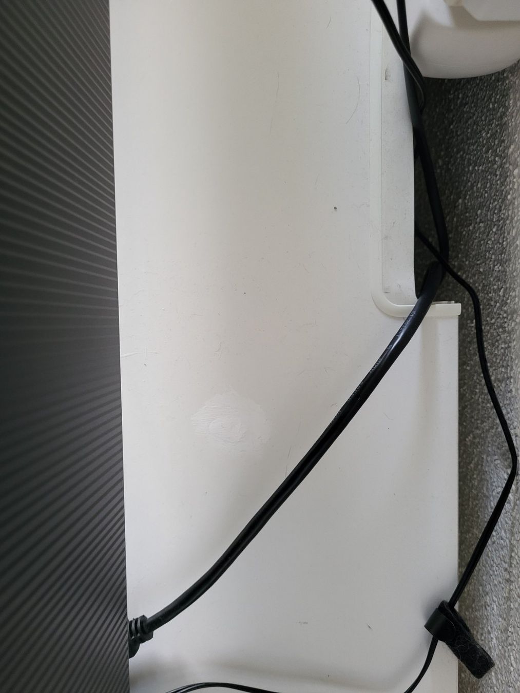 Ikea Mobili TV: Lowboard zu verschenken! – Usato da Benzenschwil venduto da kri_ypt5 4