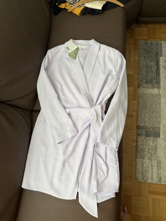 H&M Wickelkleid Lila - Grösse L - Perfekt für den Sommer!