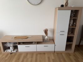 TV Möbel 175cm Breite,  50cm Höhe. 144cm Höhe, 65cm Breite. 