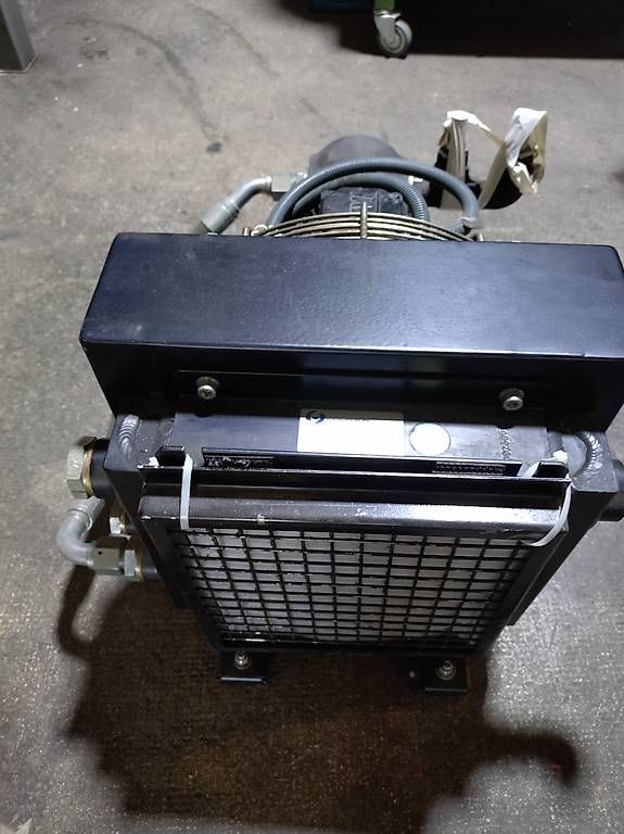 Altri prodotti elettronici: Pompe hydraulique – Usato da Tramelan venduto da frizi01