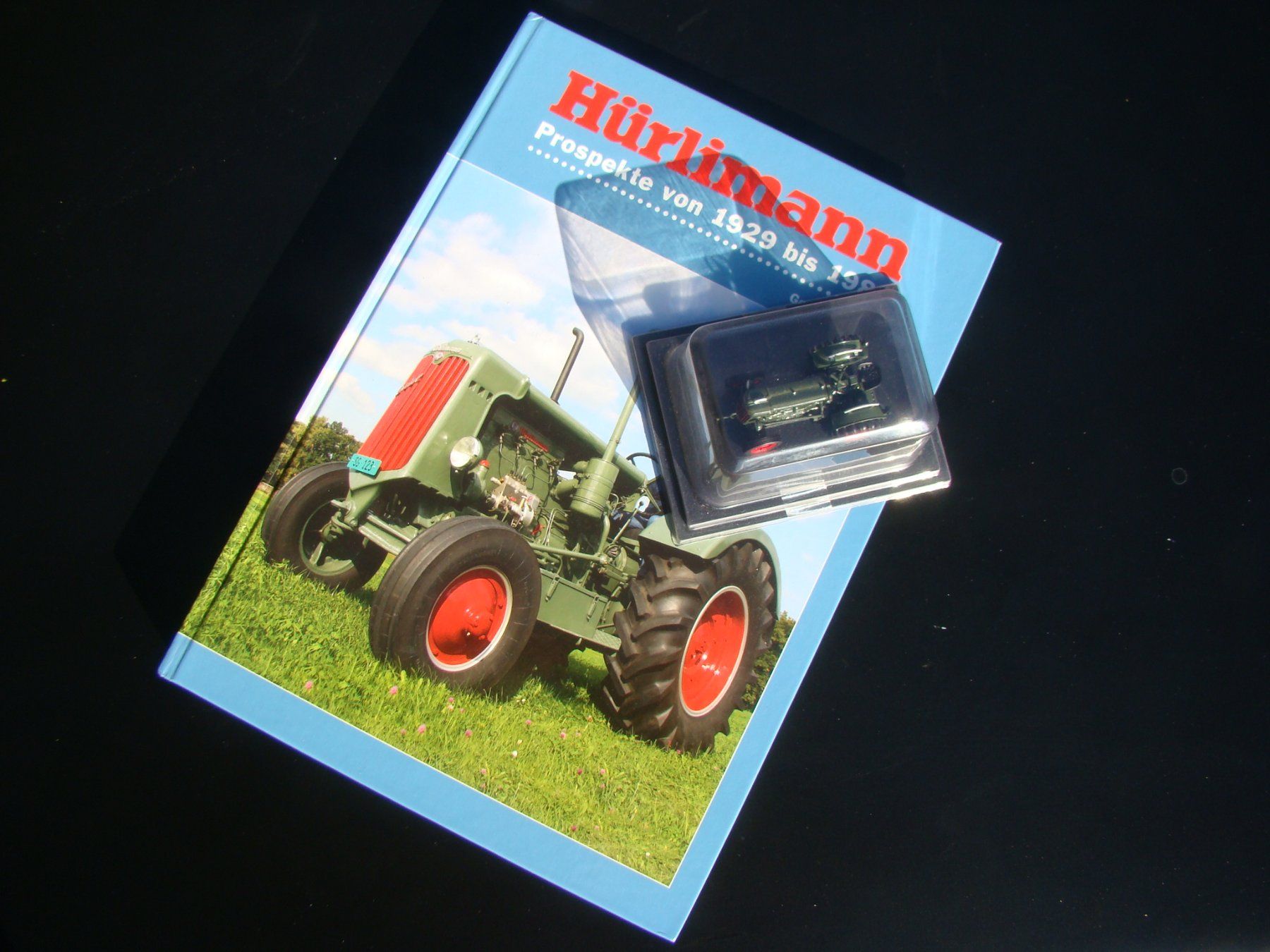 Libri: Buch Hürlimann Traktor Prospekte 1929 - 1983 Röthlin – Usato da Walzenhausen venduto da Vanquish711