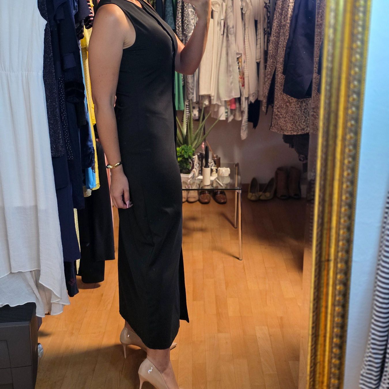 Kleider: Elegantes schwarzes Maxi Kleid mit Knöpfen M Button Down – Gebraucht aus Wald ZH von CapLux 2