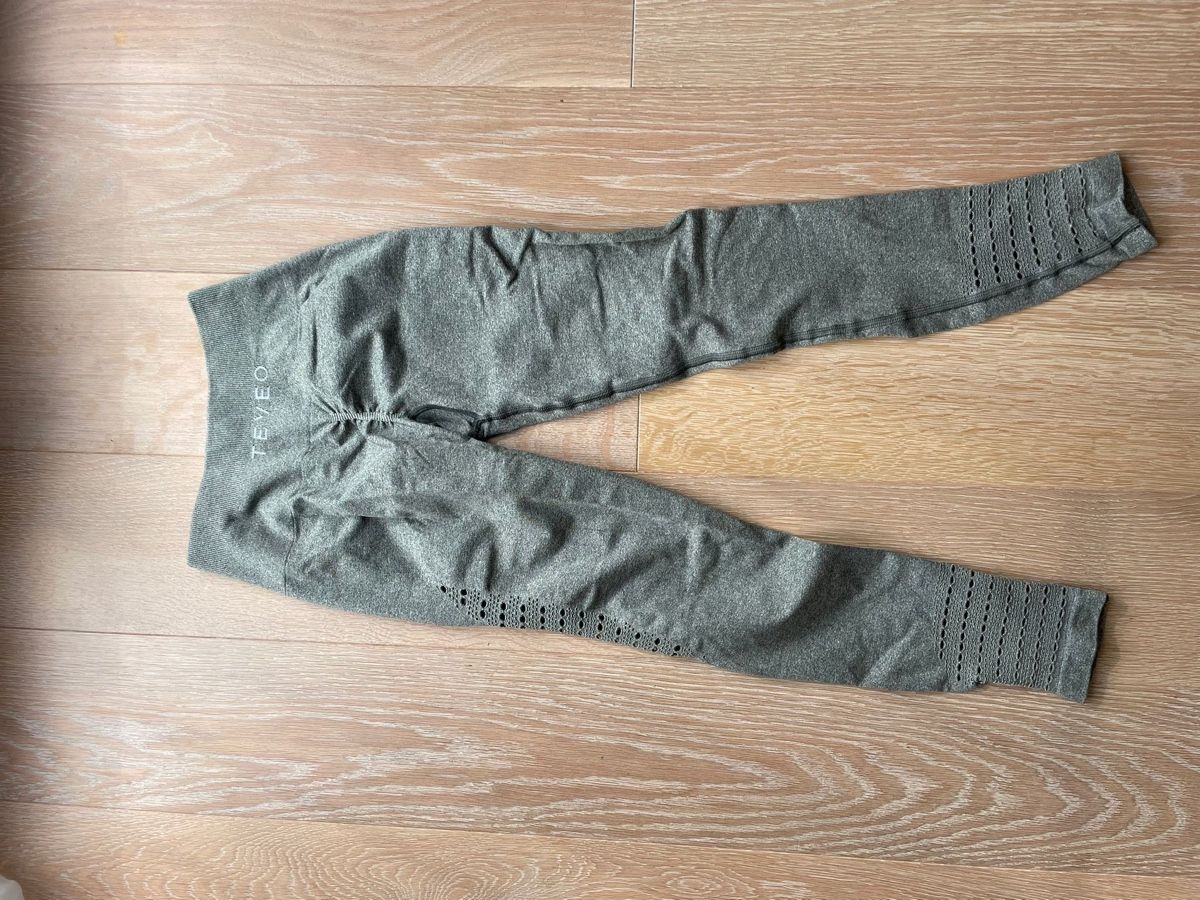 Teveo Leggings: TEVEO Leggins Damen – Usato da Jona venduto da yan_sg85 1