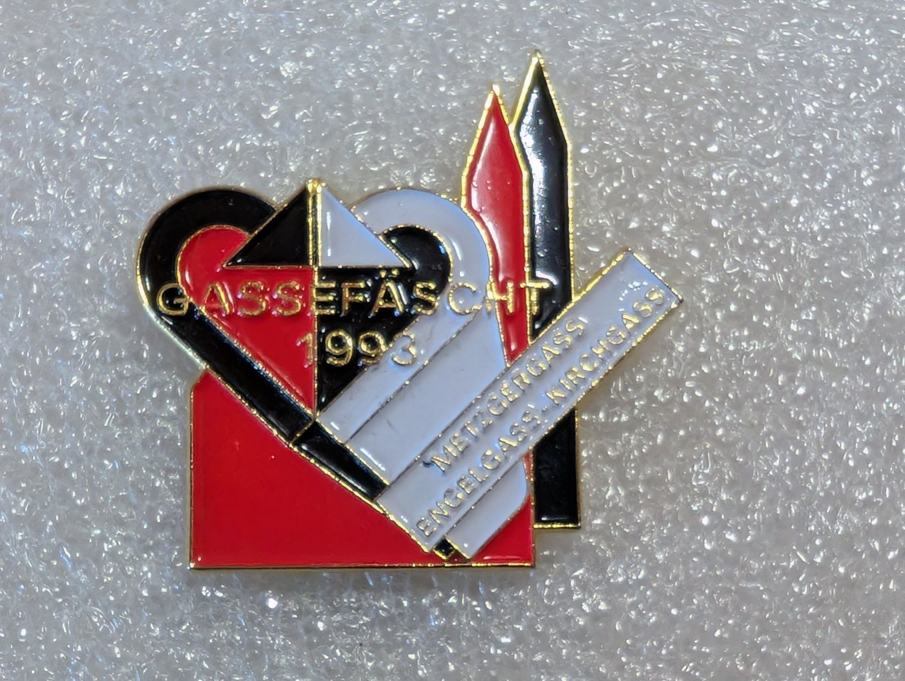 Plaquettes & Badges: Ansteckpin 270: Gassefäscht – D'occasion à Oppligen par Pin-Fall-Shop