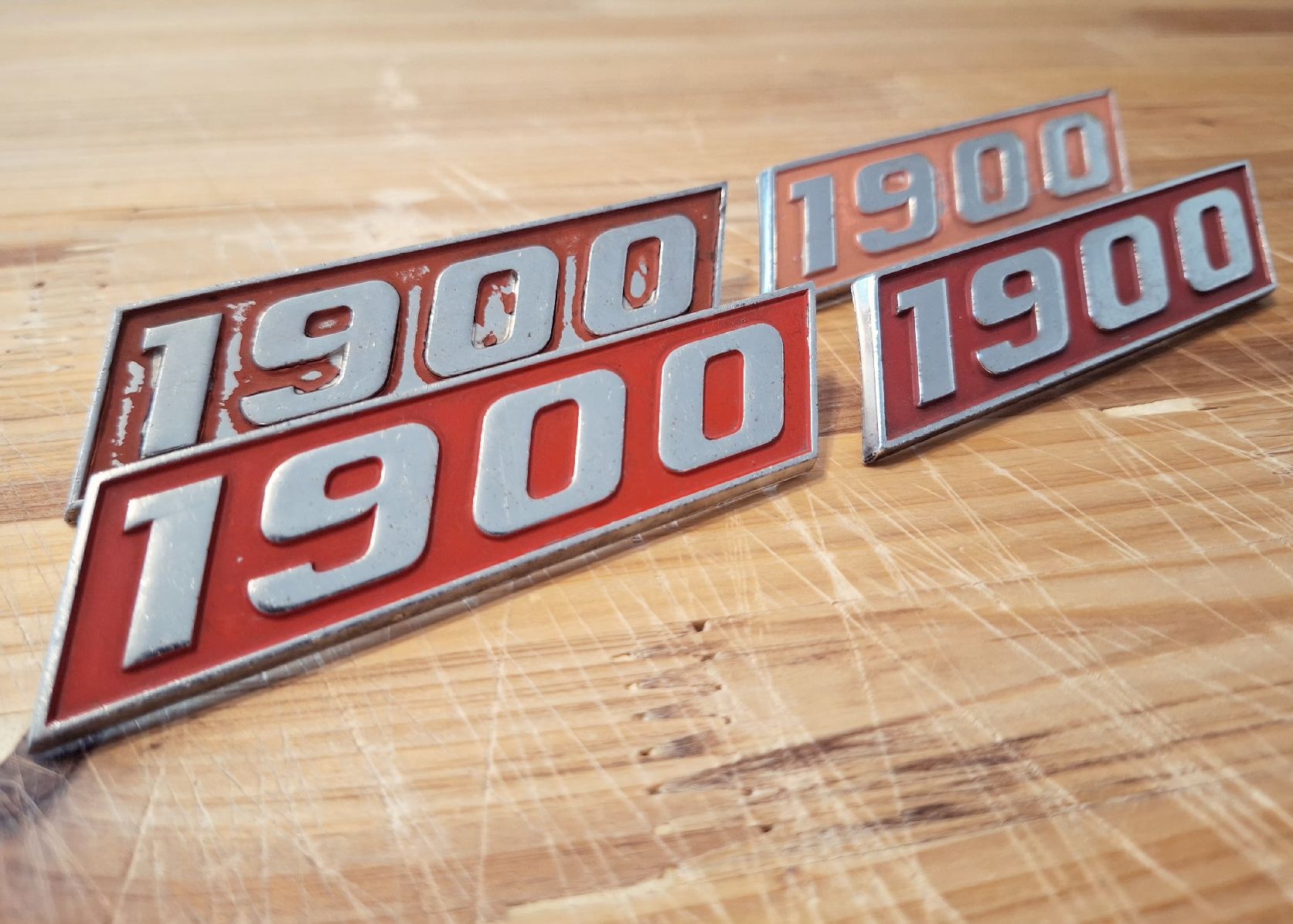 Opel Alle Autoersatzteile: Opel Oldtimer ,,1900" Embleme – Gebraucht aus Triesen von BLACKSHEEP75
