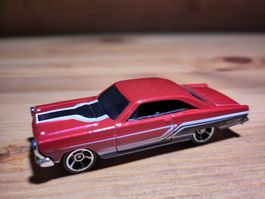 Modellauto Hot Wheels 1966 Ford Fairlane GT