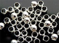 Perle (finte): Quetschperlen 3mm versilbert 40 Stück – Nuovo (secondo la descrizione) da Alpnachstad venduto da perlengaby