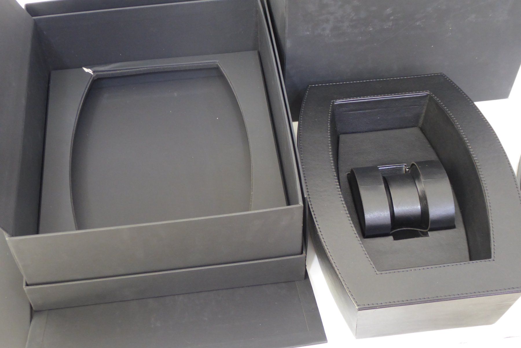 Richard Mille Boîtes de montres: Richard Mille box for watch – D'occasion à Geneve par adr_xk6n 5