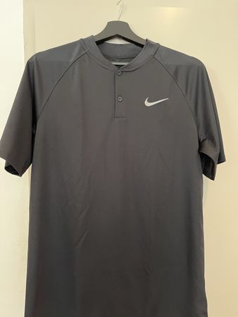 Nike Dri-FIT Sportshirt, Grösse S