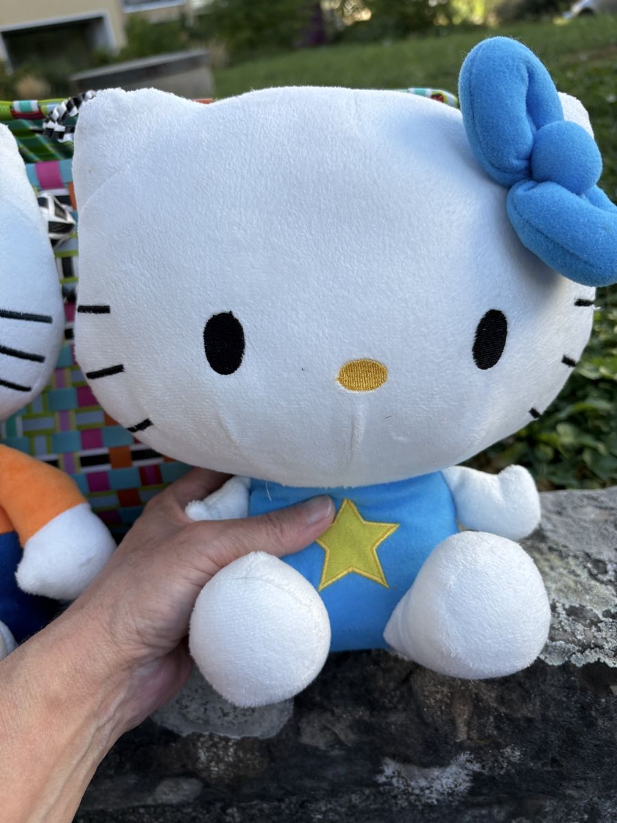 Hello Kitty Statuette: Hello Kitty Plüschfiguren Set zwei Stück  – Usato da Zürich venduto da venusandmars 4