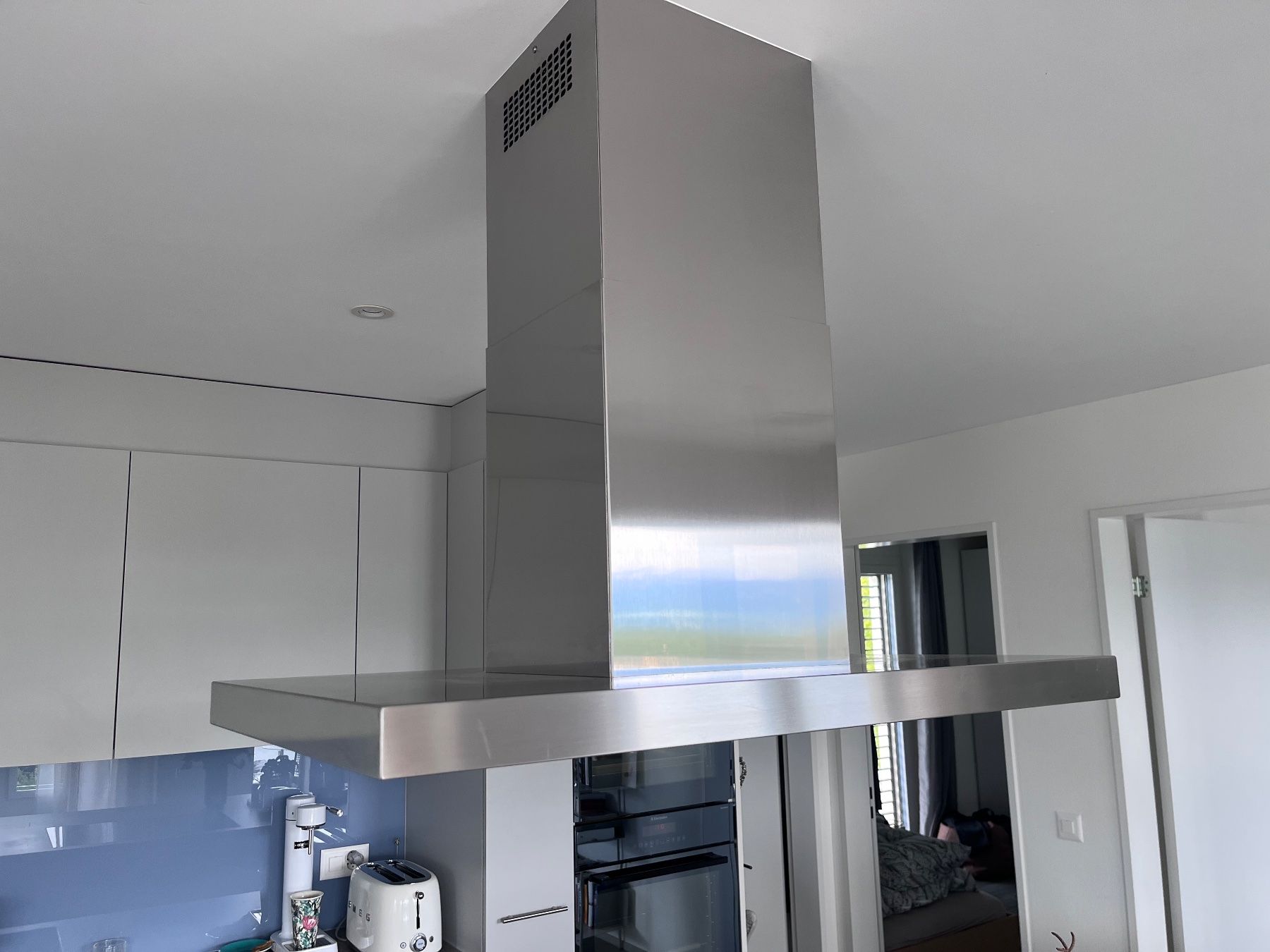 Cappe di aspirazione: Dunstabzug Inselhaube Electrolux IHGL9060CN – Usato da Hombrechtikon venduto da Rachael0 3