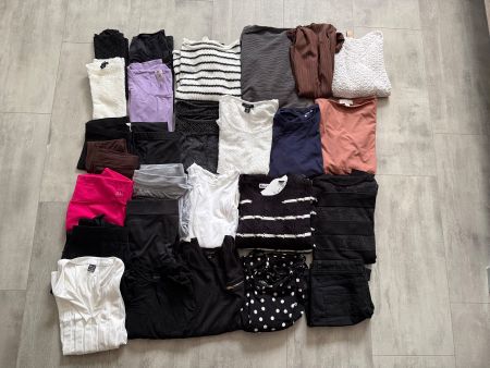 Damen Kleiderpaket Grösse M (26 Teile)
