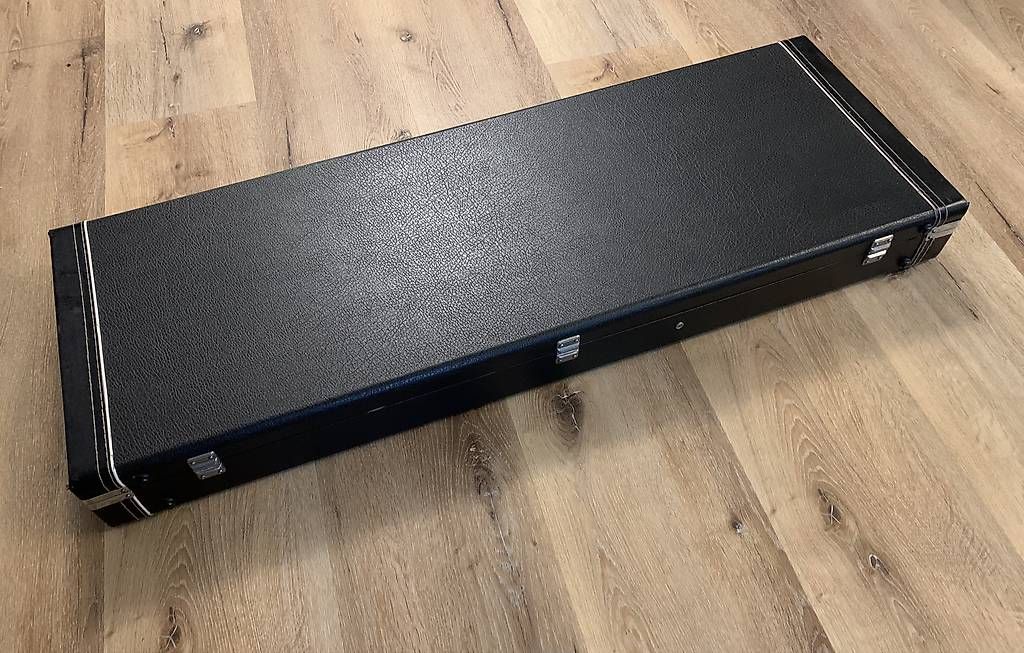 Gibson Instruments de musique: Gitarrenkoffer (Hardshellcase) – D'occasion à Neftenbach par Mike72-123 2