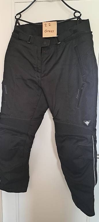 Lotti di vestiti: Motorradbekleidung Jacke mit Hose – Usato da Lenzburg venduto da Balubalu66 2