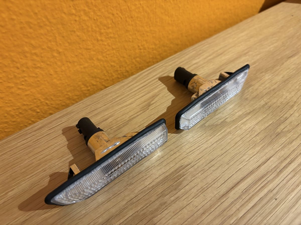 Tutti pezzi di ricambio auto: BMW E36 Seitenblinker weiss – Usato da Luzern venduto da sonvico 1