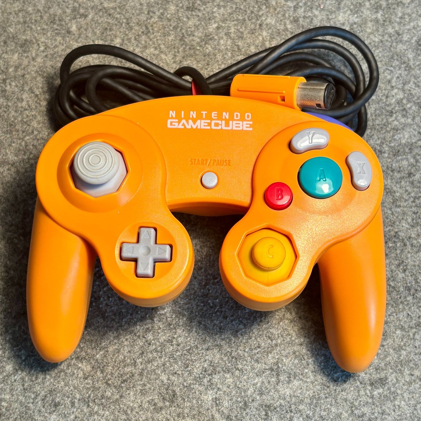 Nintendo Manettes: Gamecube Controller Original Orange – D'occasion à Mollis par GamingCorner