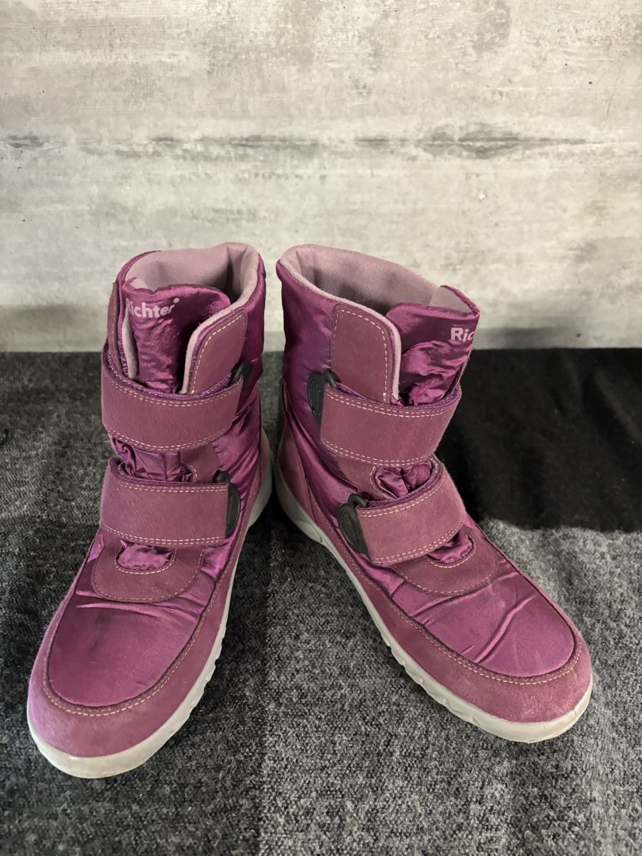 Scarpe per ragazze: Kinder Stiefel Richter Gr.37 (Schneeflocken) – Usato da St. Gallen venduto da heartbug 1