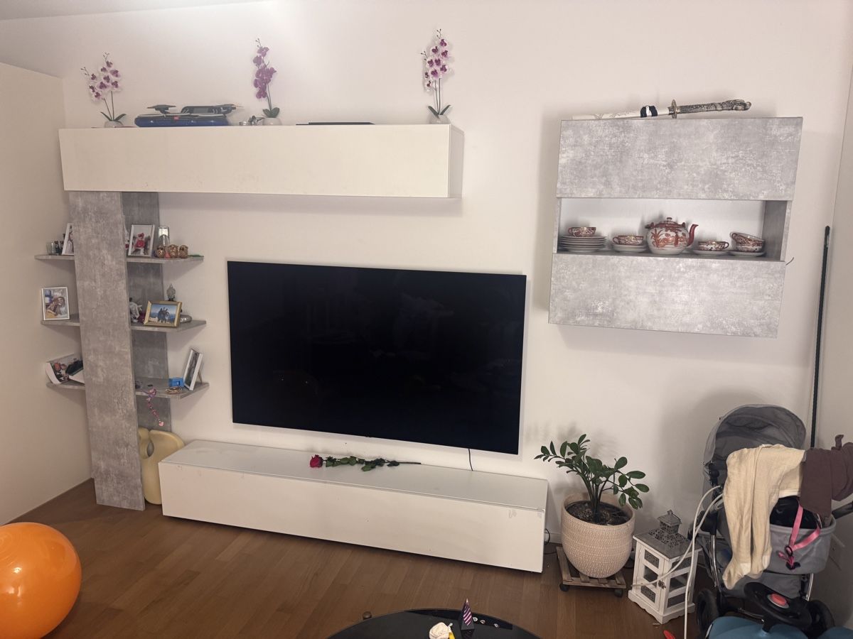 TV Möbel: Wohnwand – Gebraucht aus Emmen von kro_6gmf