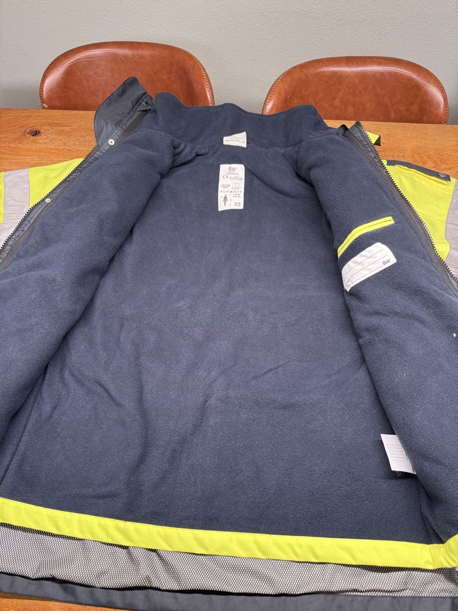Jacken: Warnschutzjacke Samariter Grösse M – Gebraucht aus Niederbüren von Oetschli 4