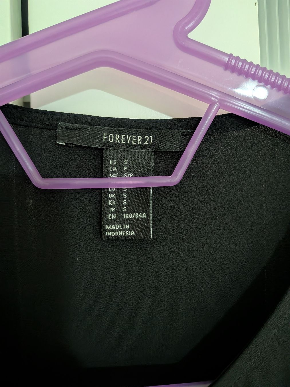 Chemisiers: Forever 21 black blouse, size S - good condition – D'occasion à Wettingen par ann_hzb5 1