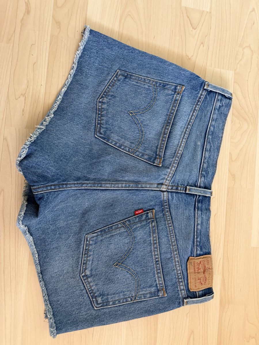 Levi's Jeans: Levis Shorts M / L – Gebraucht aus Birmensdorf ZH von elibela 1