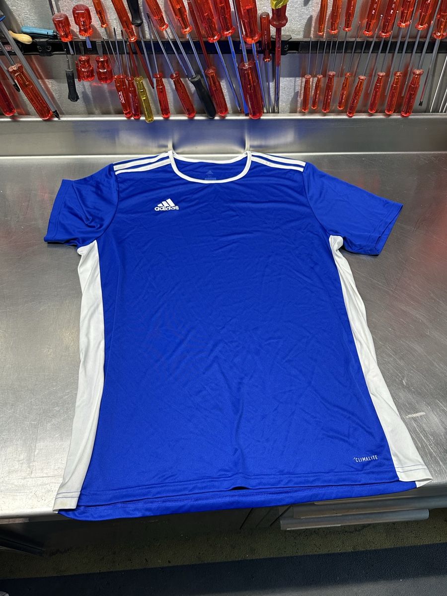 Adidas T-Shirts: Adidas Trikot blau  – Gebraucht aus Schwende von weesli