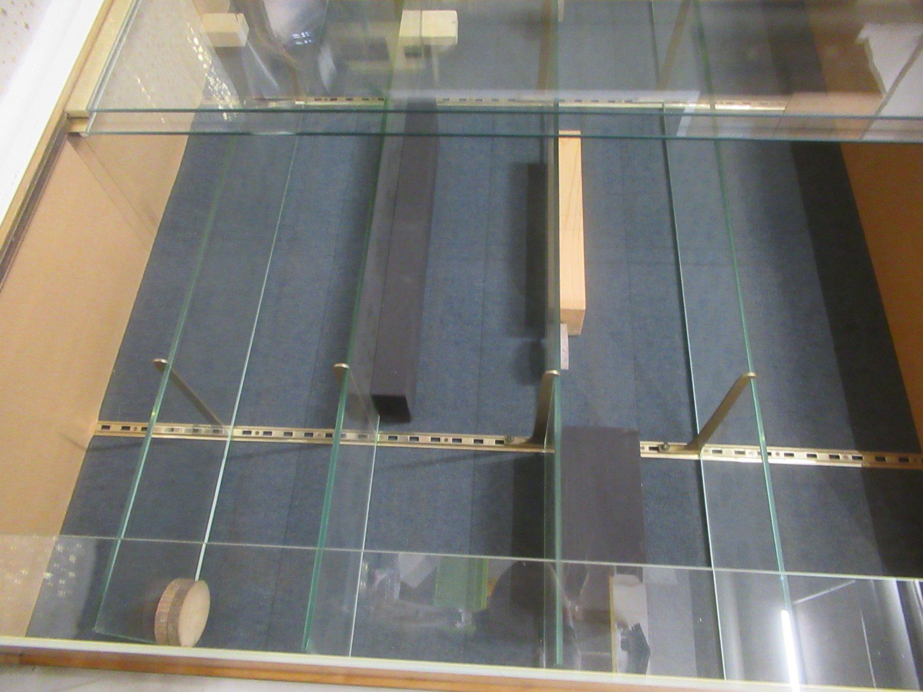 Vitrinen: Vitrine klein – Gebraucht aus Münchenstein von avit 1
