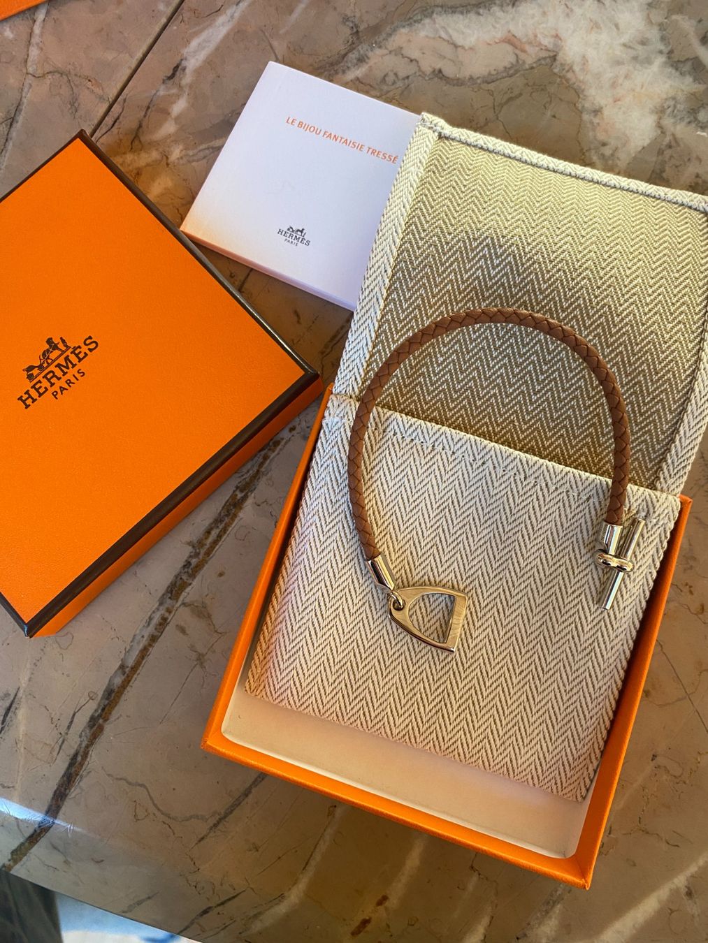 Hermès Bracciali & Braccialetti: Hermes Ladies bracelet - Brown Leather - Never worn – Usato da Zürich venduto da hil_88hg 1