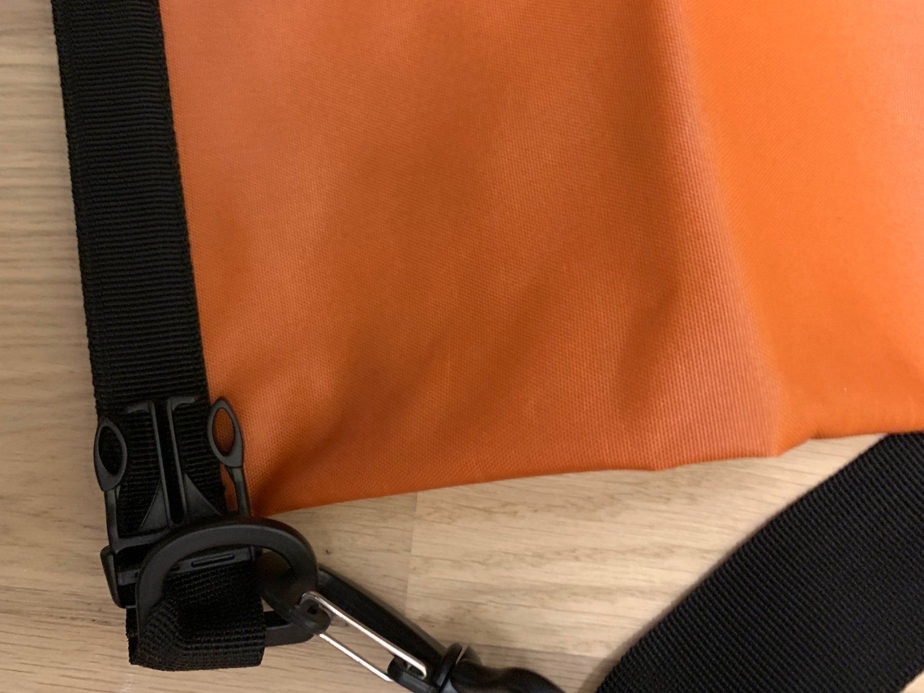 Taschen: Seesack Orange 22 l – Neu und originalverpackt aus Unterengstringen von hausraus 1