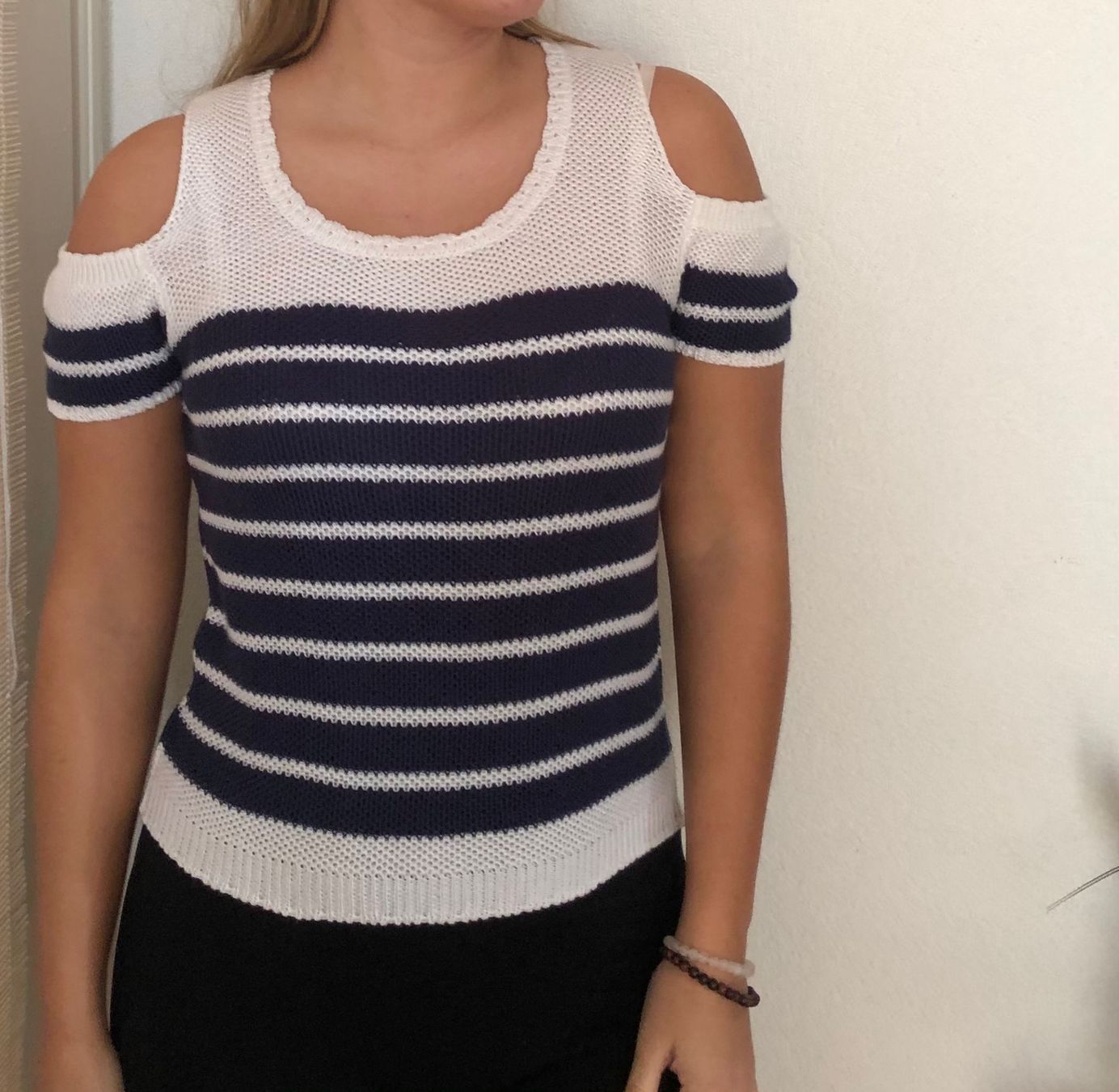 Maglioni & Felpe: Pull léger blanc à rayures bleus tricot – Usato da Montreux venduto da iizaa811