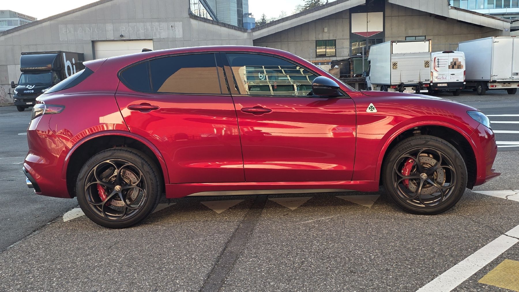 Alfa Romeo Automobili: Alfa Romeo Stelvio Quadrifoglio  – Usato da Genève venduto da 10f_6mxq 1