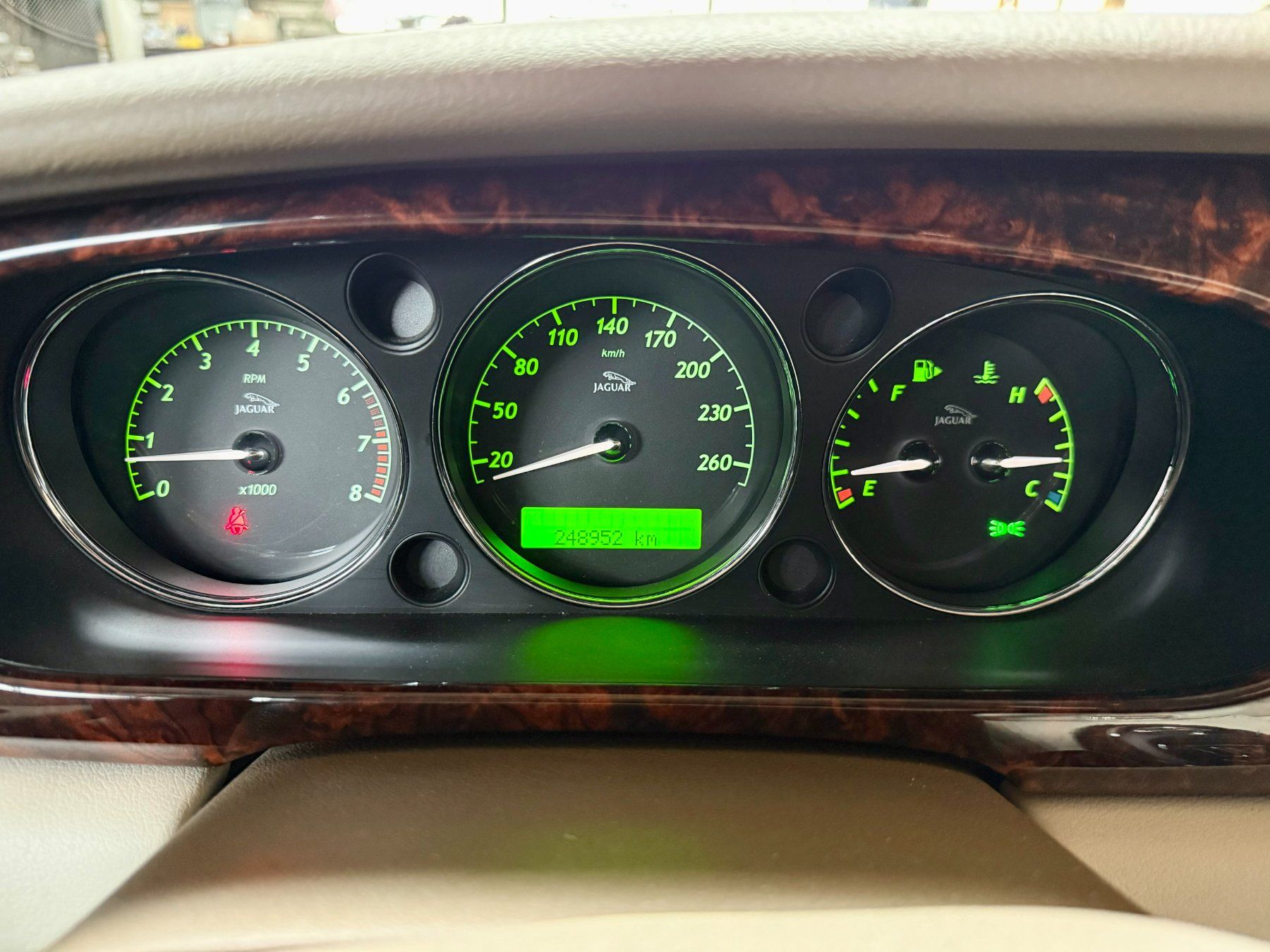 Jaguar Autos: Jaguar XJ8 Executive 4.2 ab MFK – Gebraucht aus Gretzenbach von GarageMeilenweit 6