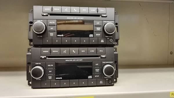 Autoradio: Autoradio RES US-Version Dodge, Jeep – Usato da Bergdietikon venduto da Calonder_Parts_GmbH 3