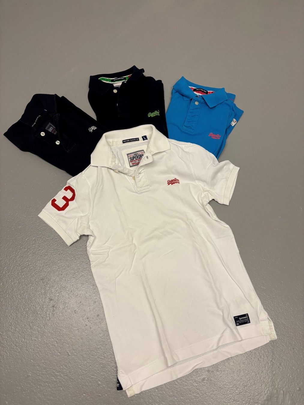 Superdry Polo-Shirts: Superdry - Polos – Neu (gemäss Beschreibung) aus Winterthur von TopGun9 1