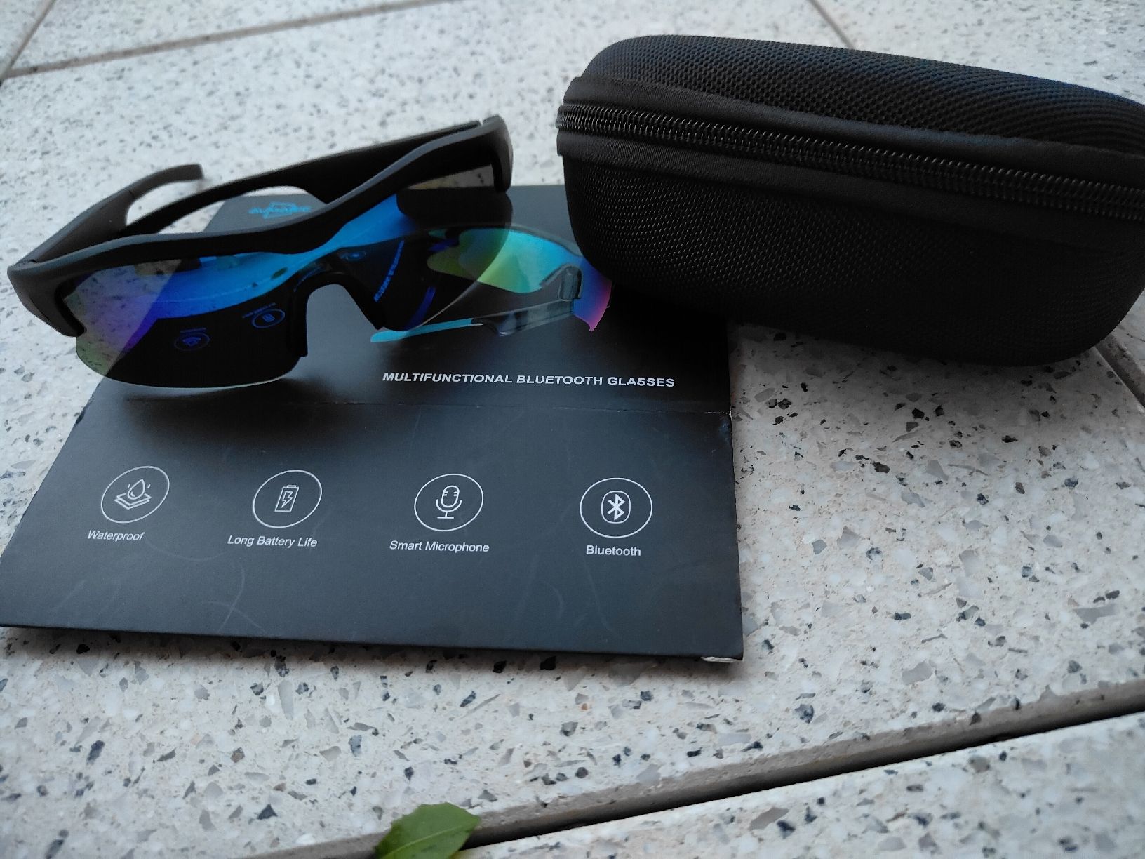 Occhiali & Lenti: Multifunktionale Bluetooth Brille – Nuovo e nell'imballaggio originale da Kriens venduto da Ivana4