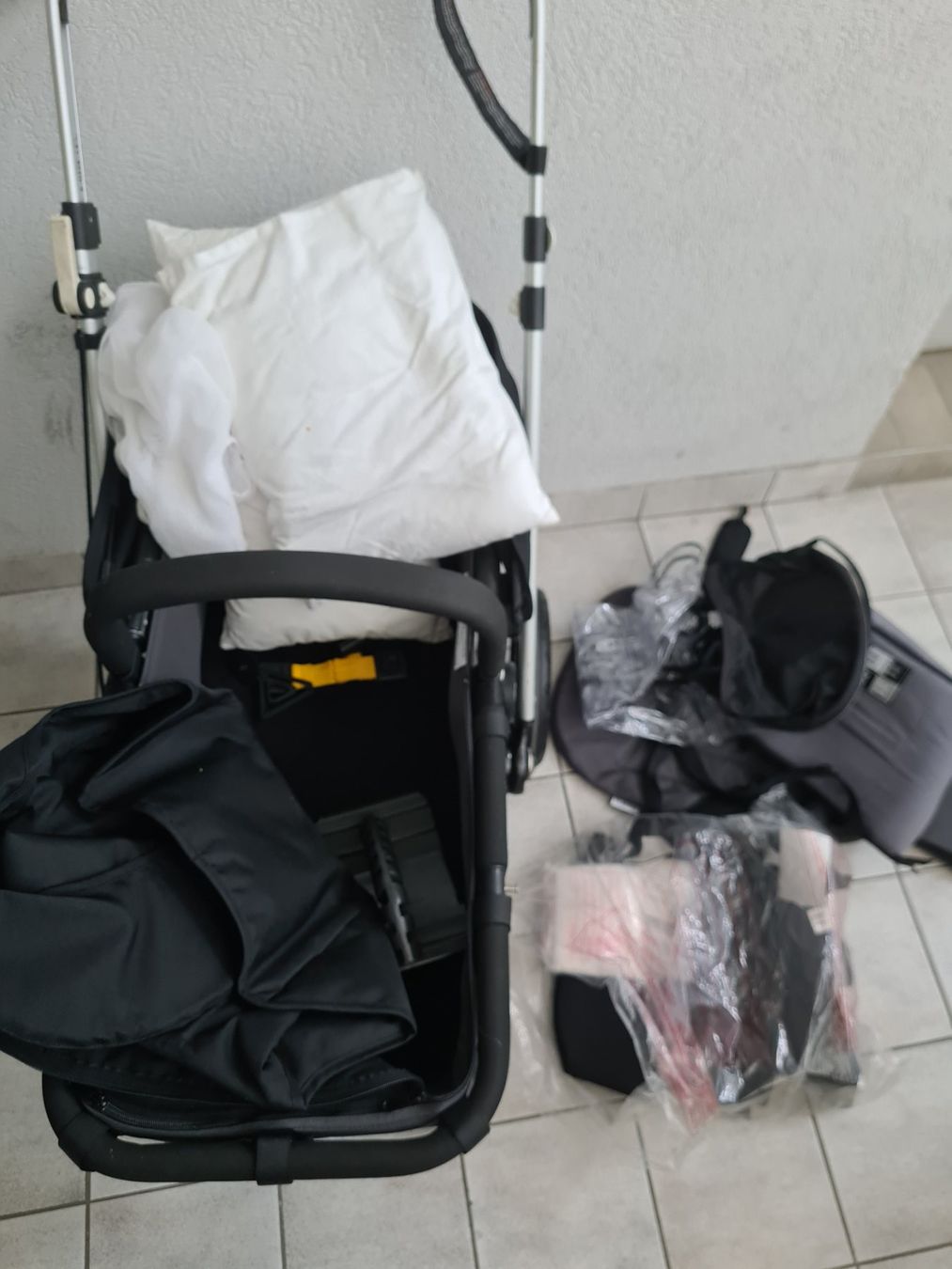 Kinderwagen: Pousette de luxe bugaboo cameleon beaucoup de pièce de recha – Gebraucht aus Monthey von 187-zeroo 5