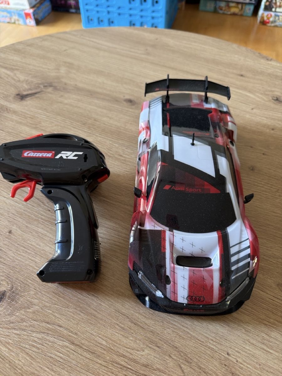 Carrera Modellismo RC: Carrera Audi R8 ferngesteuert  – Usato da Basel venduto da dgrauwiler