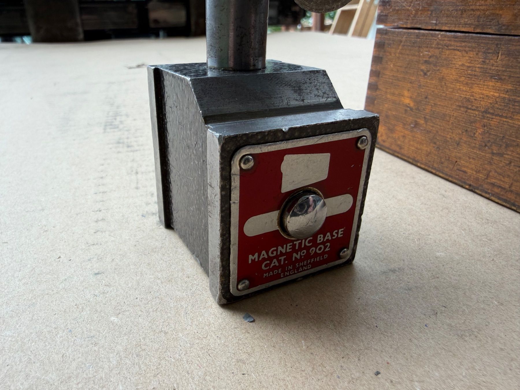 Misurare: Magnetfuss Messstativ mit Holzkasten, Marke Eclipse – Usato da Necker venduto da liq24 3