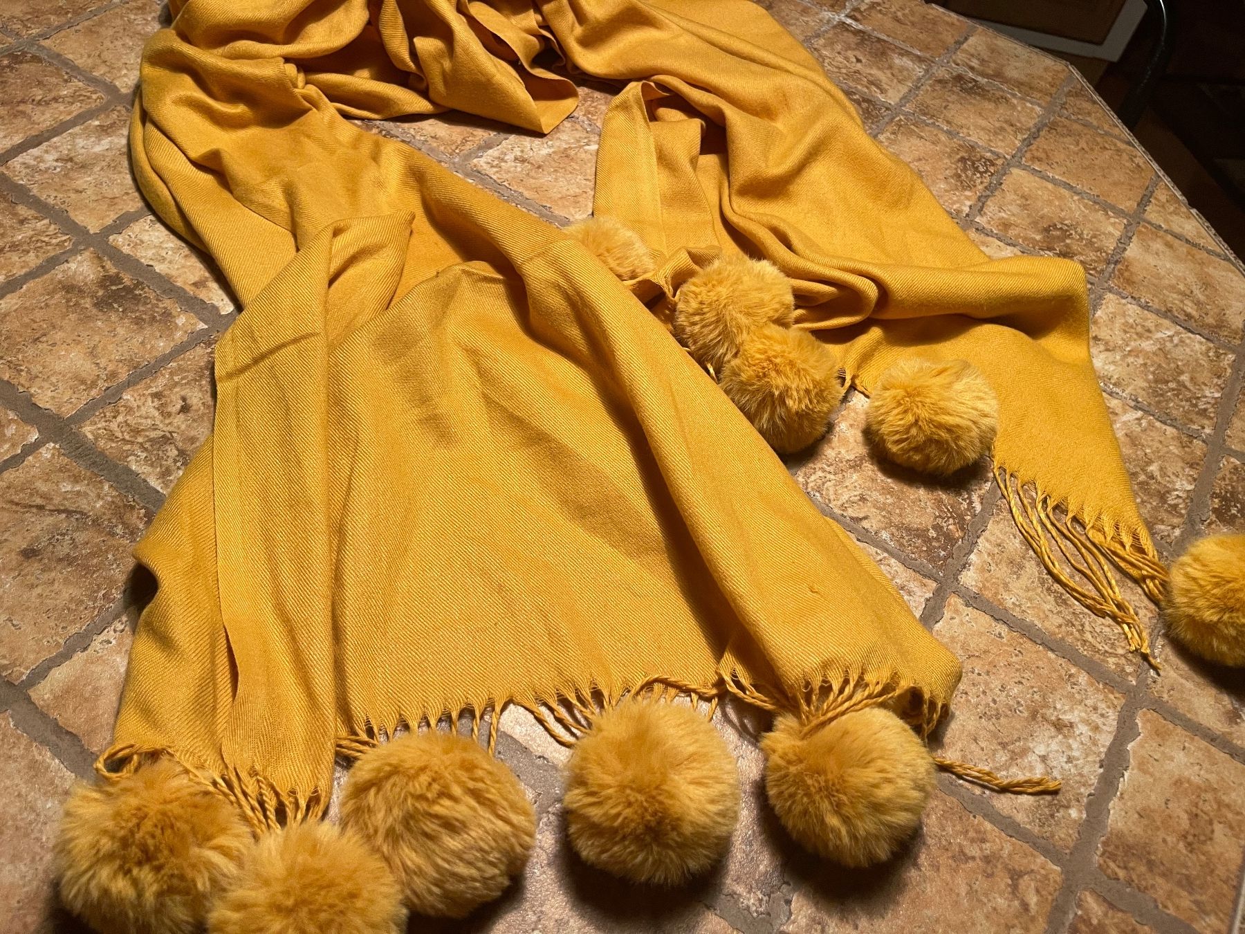 Foulard & Sciarpe: Sciarpa Poncho color senape -chic e elegante per invern – Nuovo (secondo la descrizione) da Gordevio venduto da LanaZimm 8