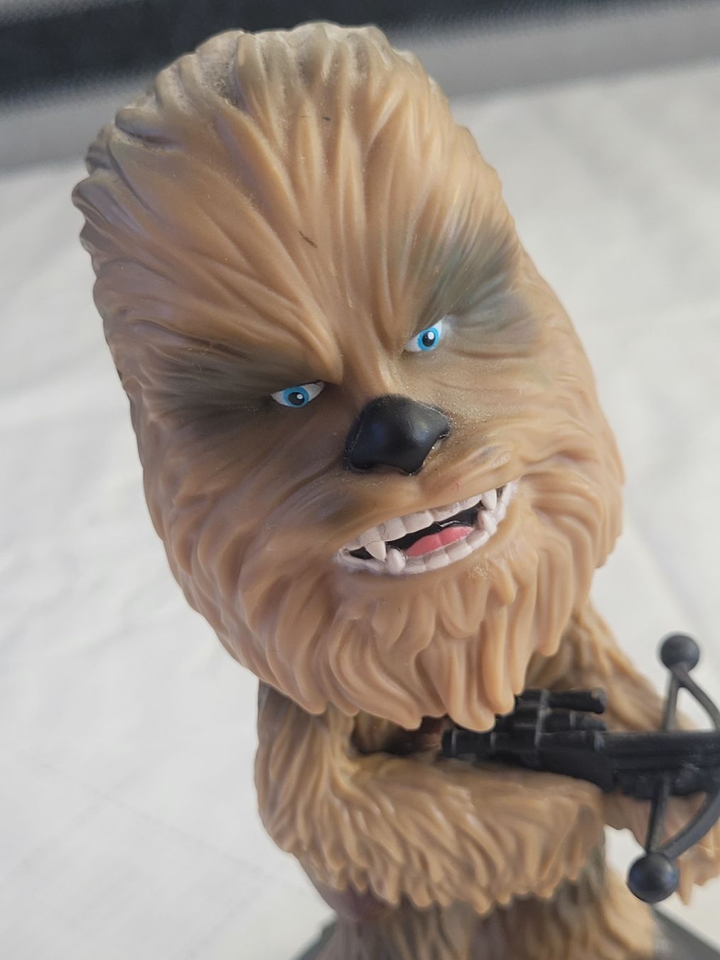 Giocattoli: Von 2015 Chewbacca Wackelfigur – Usato da Buttikon SZ venduto da Corendo 2