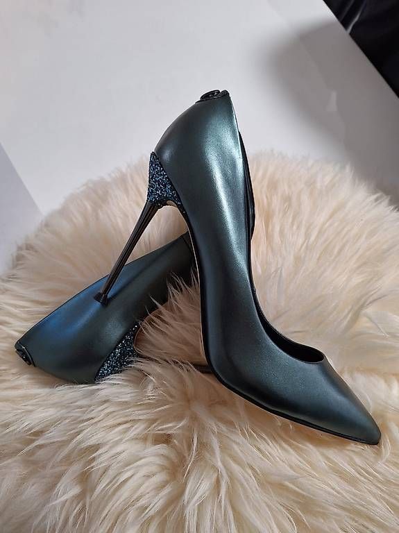 Scarpe da donna: Wunderschöne Guess Schuhe – Usato da chur venduto da merygori 2