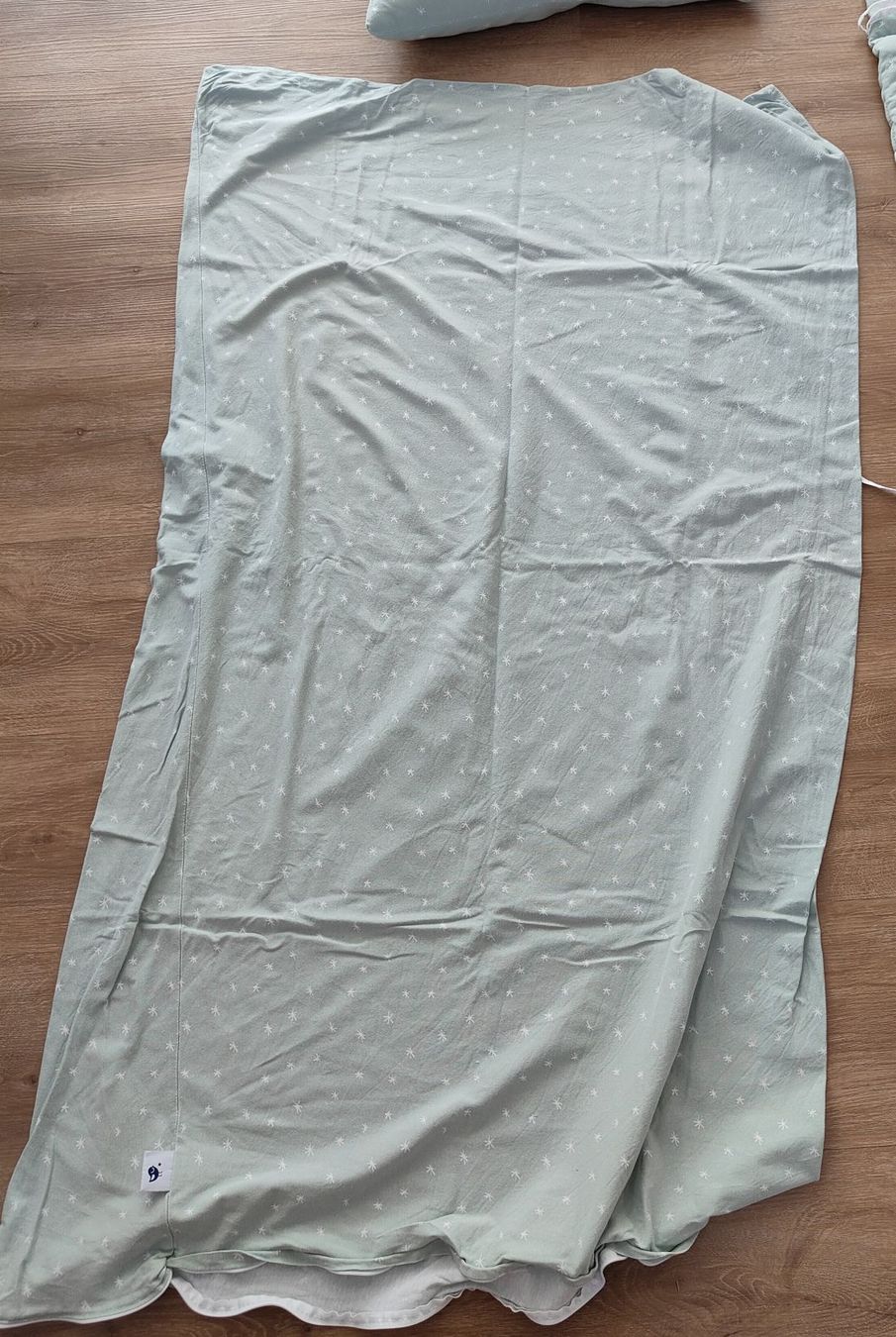 Biancheria da letto: Mintfarbenes Kinderbettanzug mit Sternchenmuster – Usato da Kriens venduto da Ivana4 1