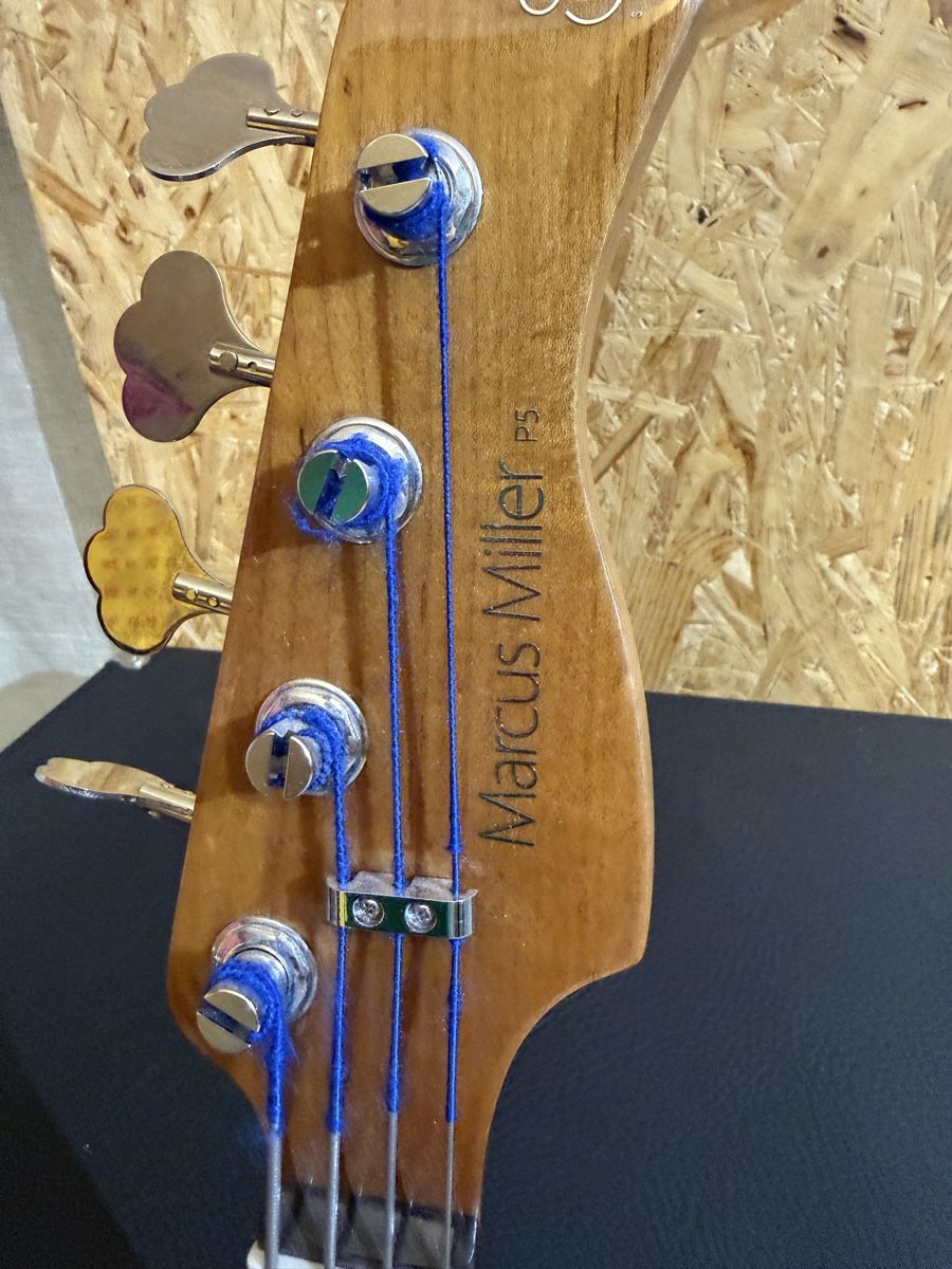 Musikinstrumente: P Bass – Gebraucht aus Romanshorn von Senit 1