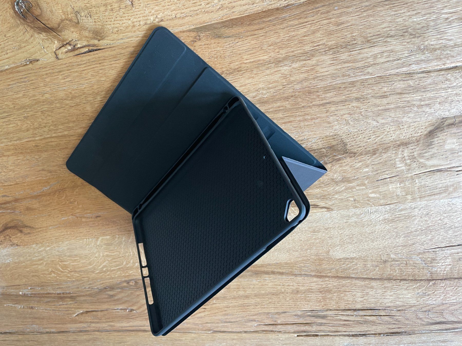 Covers & Schutzfolien: iPad Hülle – Neu (gemäss Beschreibung) aus Hinwil von thomas8340 3