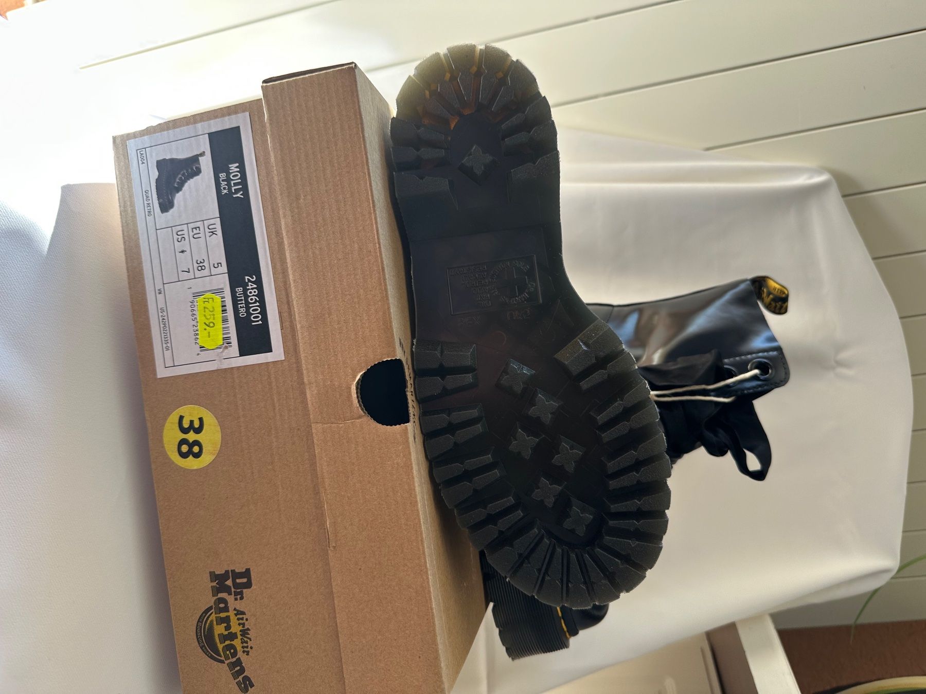 Dr. Martens Scarpe da uomo: Dr Martens Molly Black – Nuovo e nell'imballaggio originale da Onex venduto da eri_jx6q 1